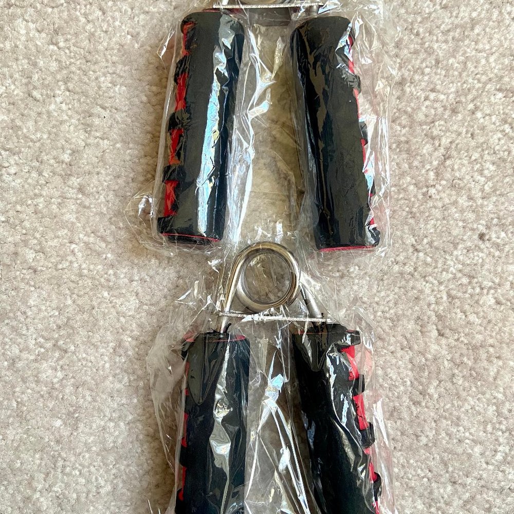 Two Foam Hand Grippers Forearm Wrist Arm Strength Exercise Workout Strong To Go - Picture 4 of 8
